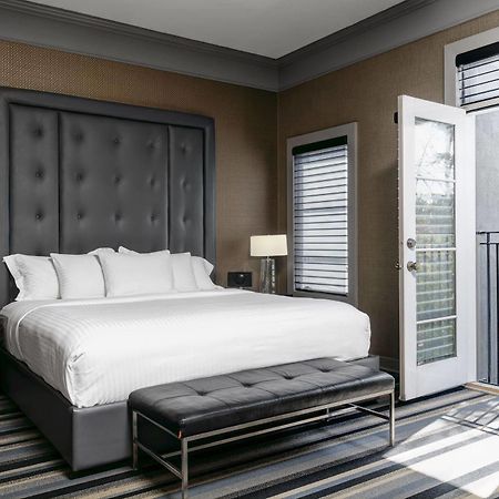 Hotel Arts Kensington YYC Exterior photo