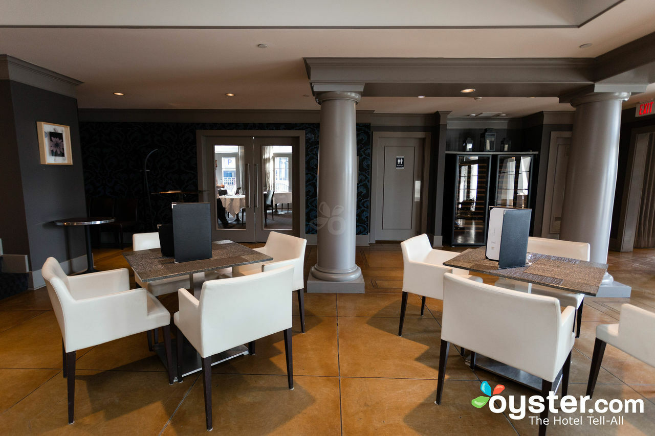 Hotel Arts Kensington YYC Exterior photo