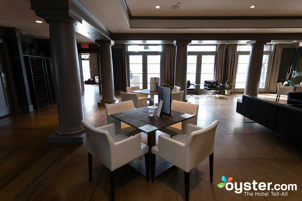 Hotel Arts Kensington YYC Exterior photo